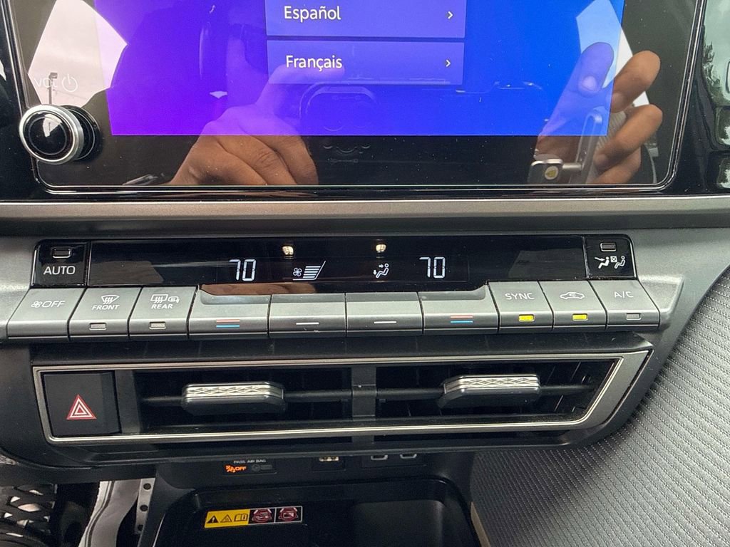 Used 2025 Toyota Camry SE w/ Convenience Package FWD image 20