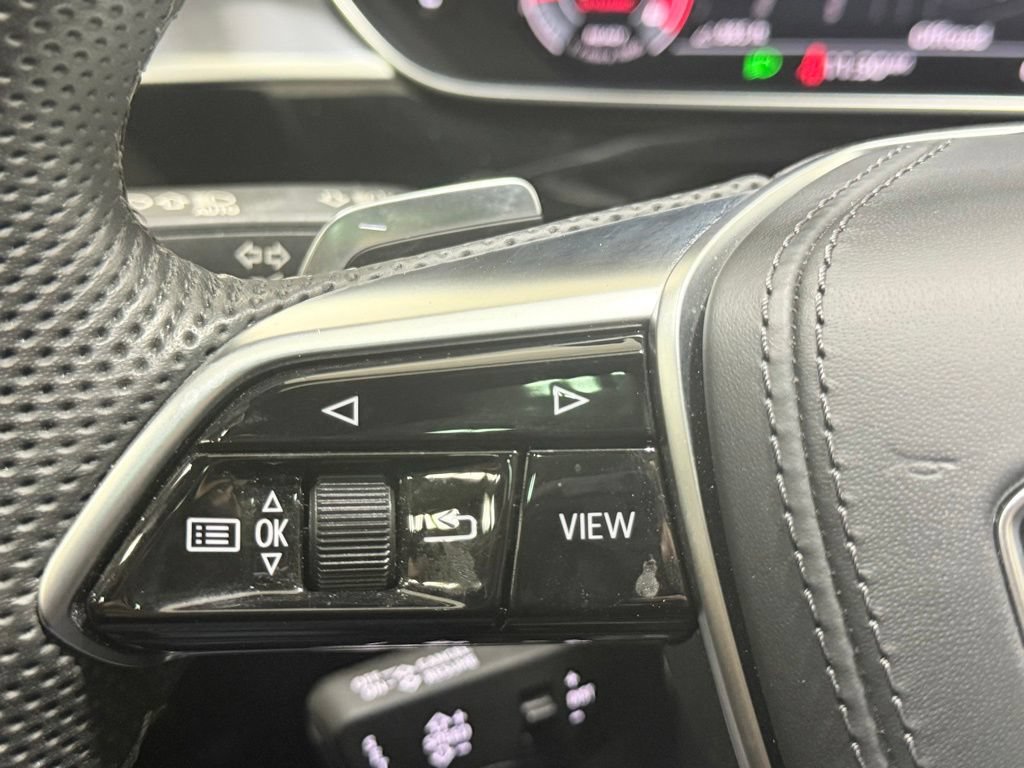 Used 2023 Audi S8 AWD/4WD image 22