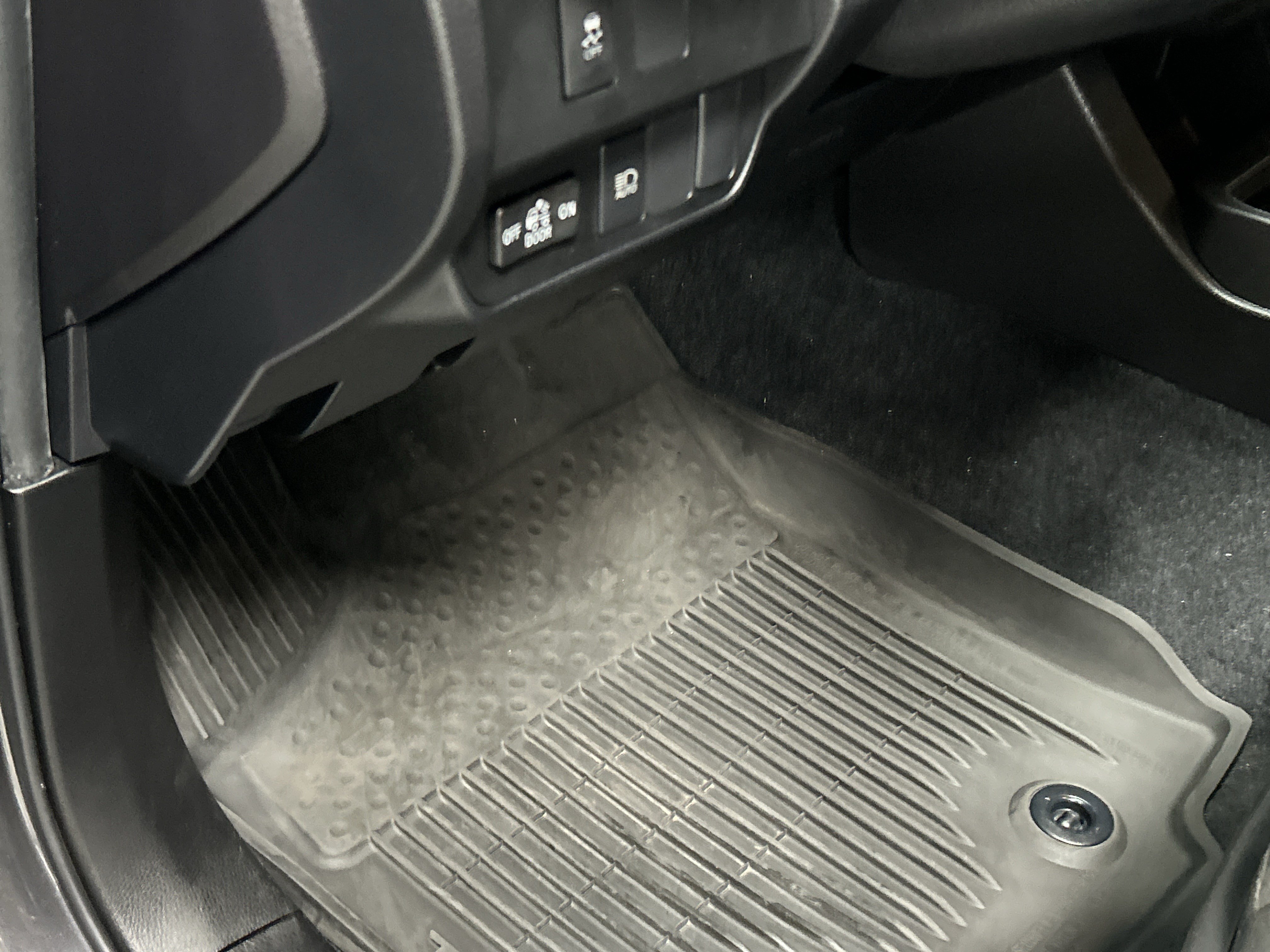 Used 2023 Toyota Tacoma SR5 AWD/4WD image 17