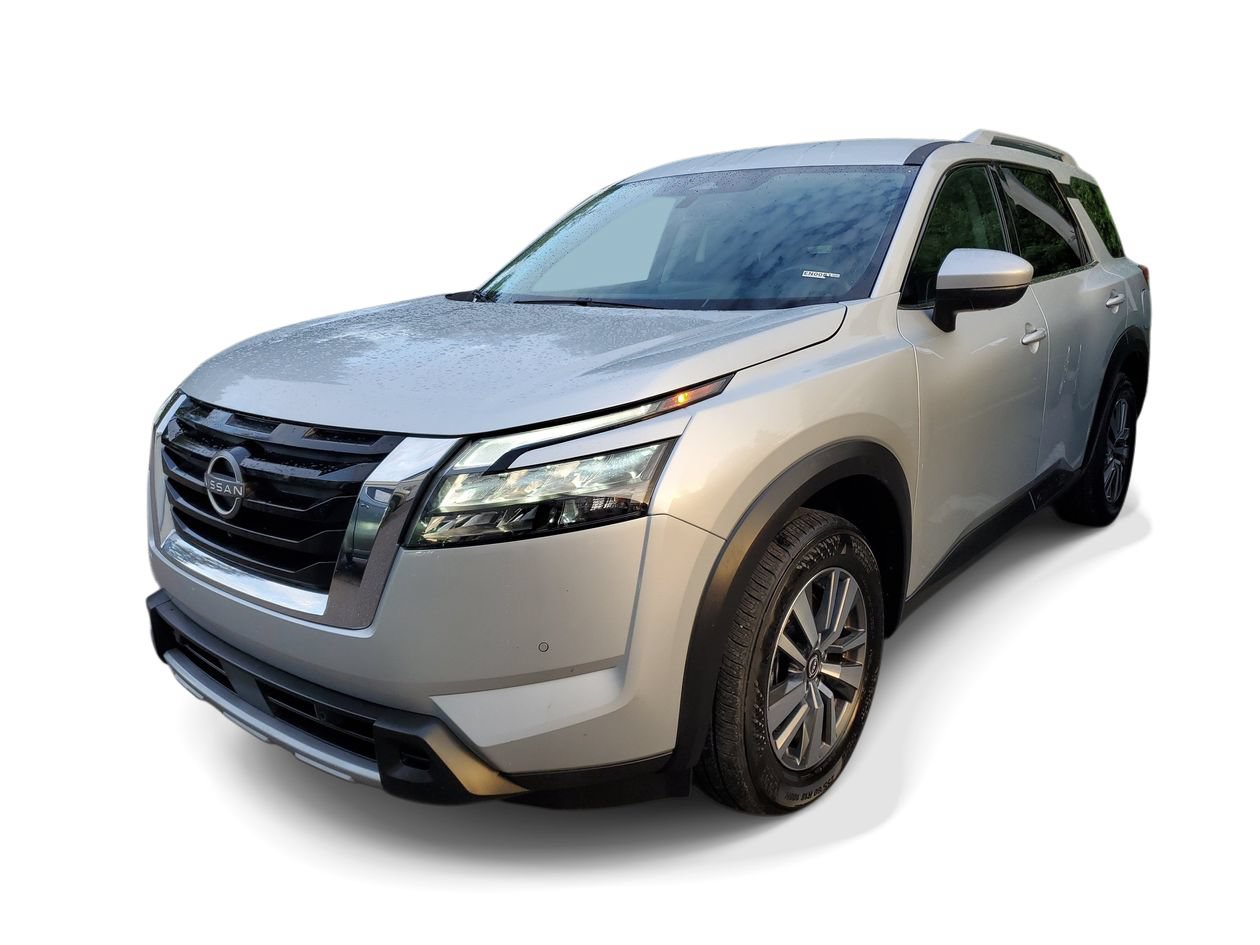 Used 2025 Nissan Pathfinder SL FWD image 2