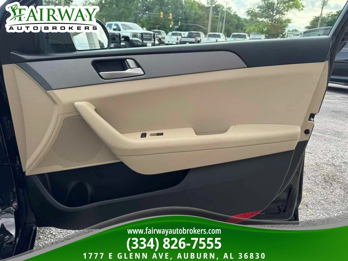 Used 2017 Hyundai Sonata SE FWD image 30