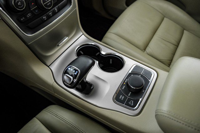 Used 2015 Jeep Grand Cherokee Limited AWD/4WD image 25
