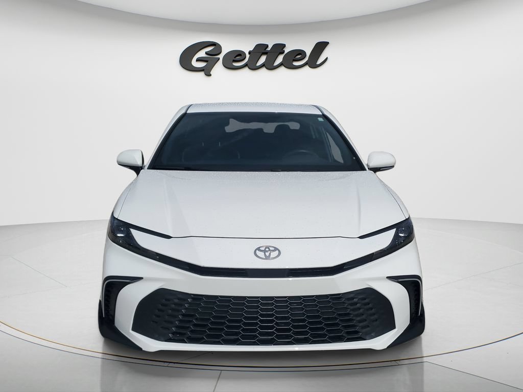 Used 2025 Toyota Camry SE w/ Convenience Package FWD image 2