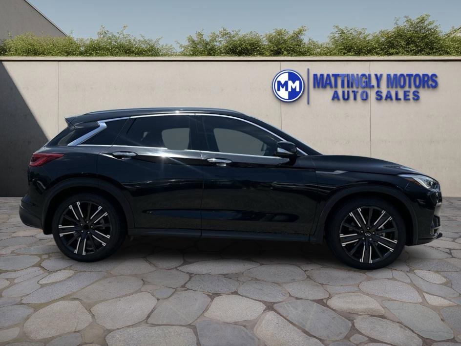 Used 2021 INFINITI QX50 Luxe w/ Appearance Package image 2