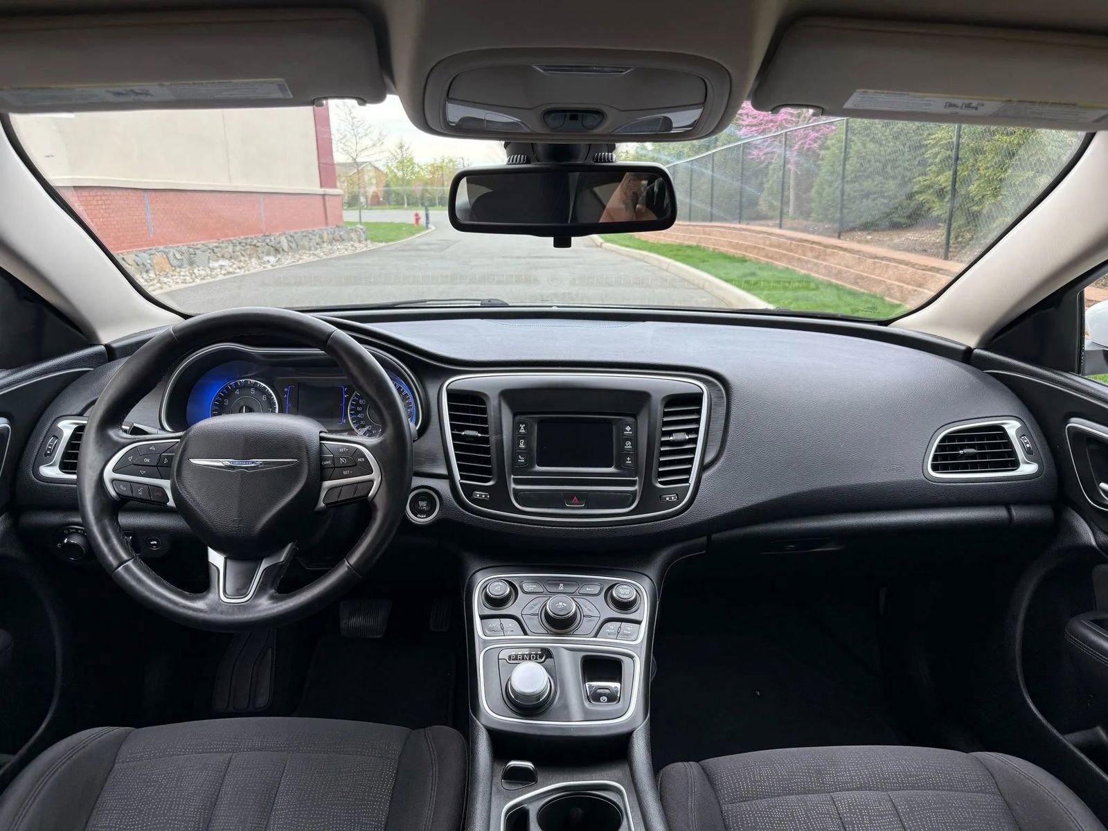 Used 2015 Chrysler 200 Limited w/ Convenience Group image 18