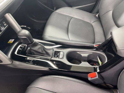 Used 2022 Toyota Corolla Cross XLE w/ Convenience Package AWD/4WD image 15