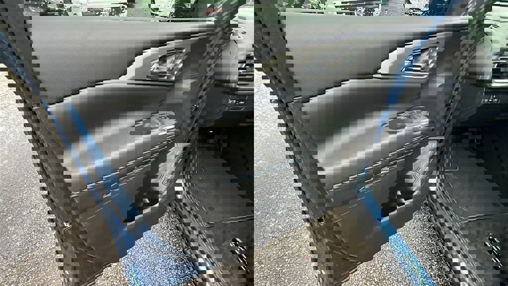 New 2026 Chevrolet Traverse LT image 11