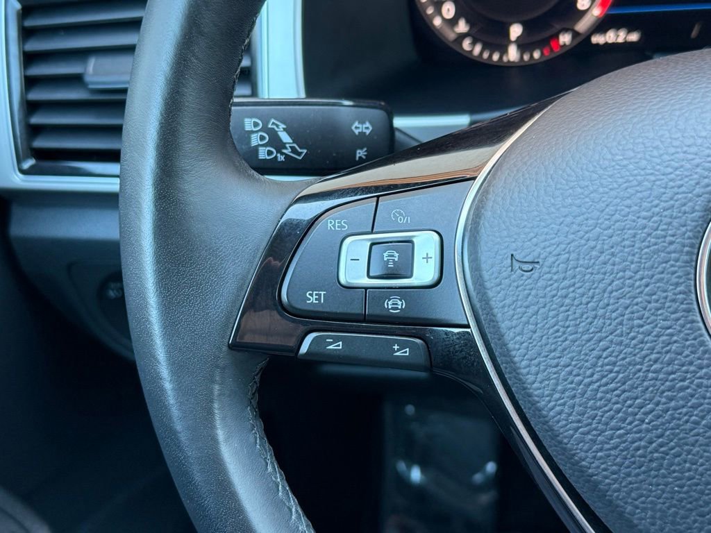 Used 2019 Volkswagen Atlas SEL Premium image 32