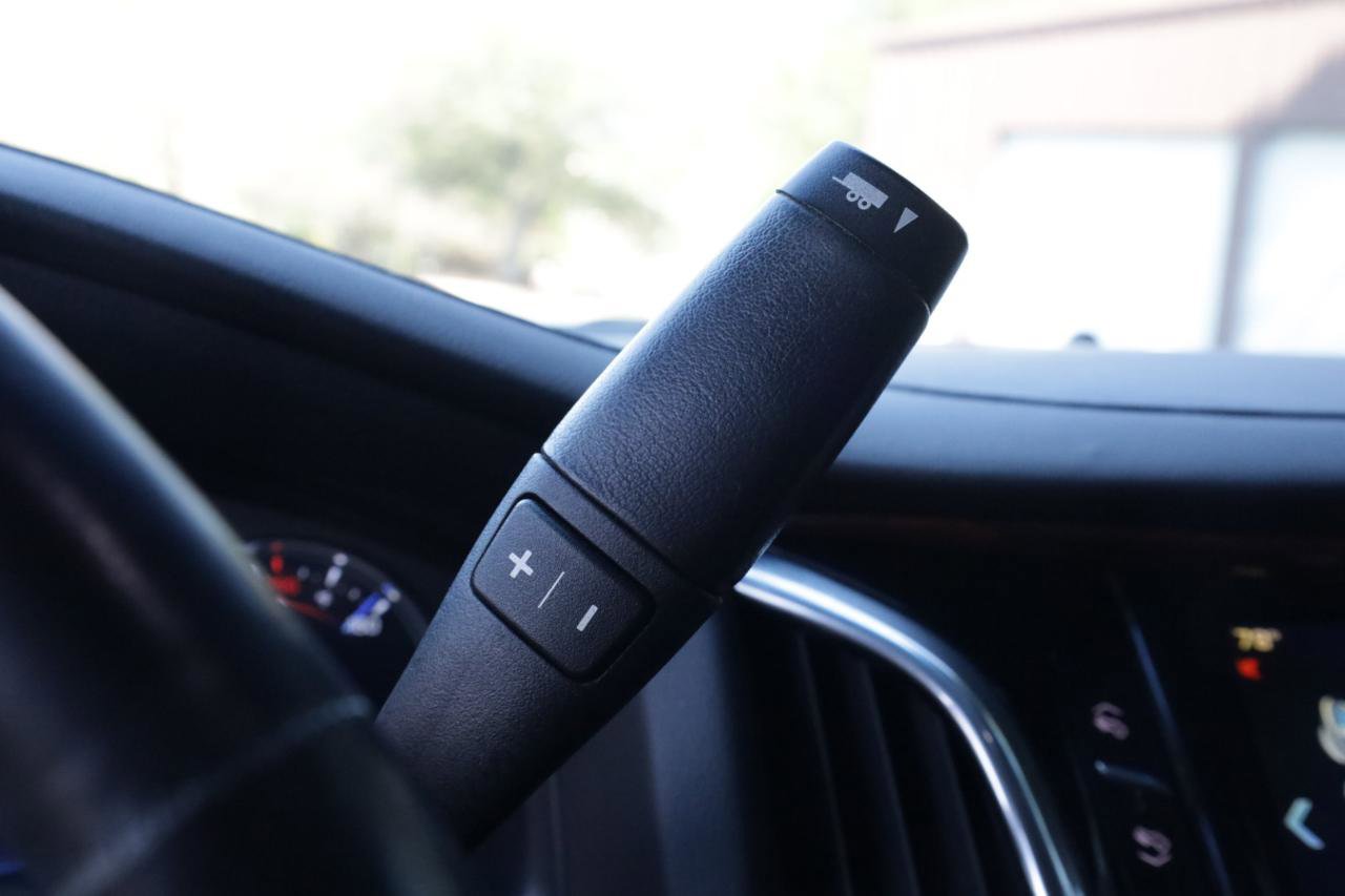 Used 2016 Cadillac Escalade Luxury image 35