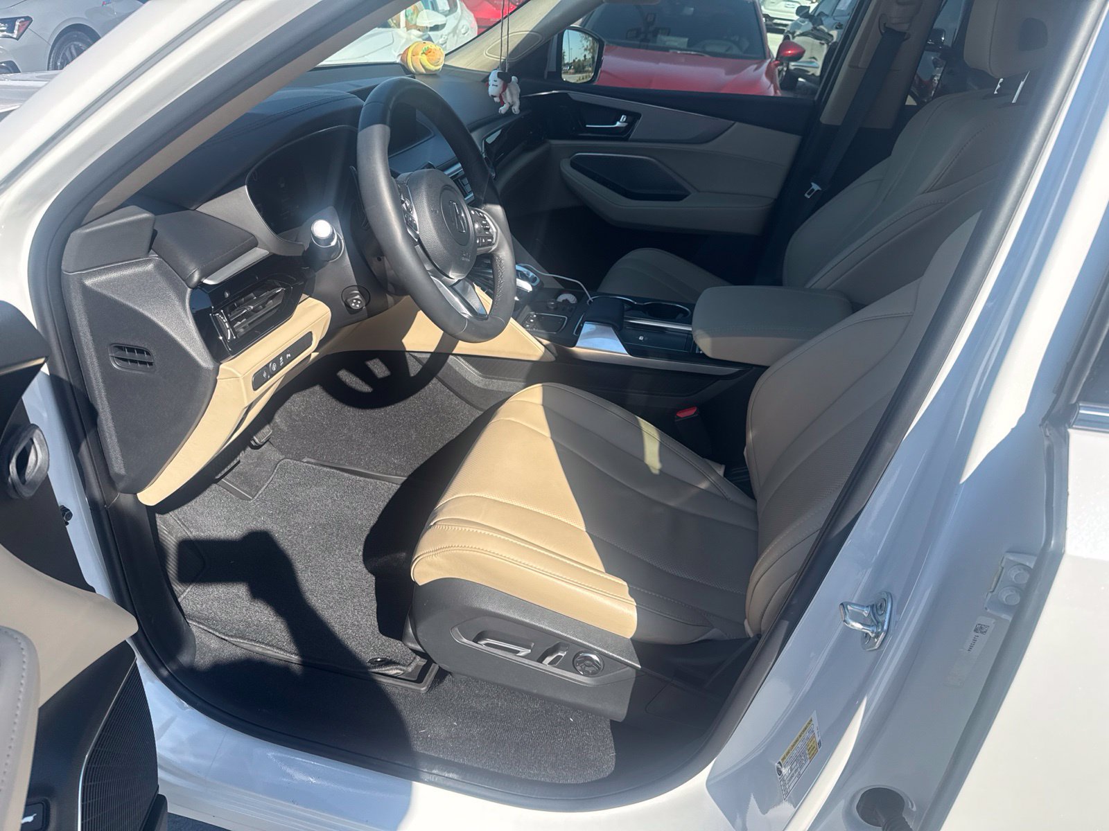 Used 2024 Acura MDX w/ Technology Package FWD image 9
