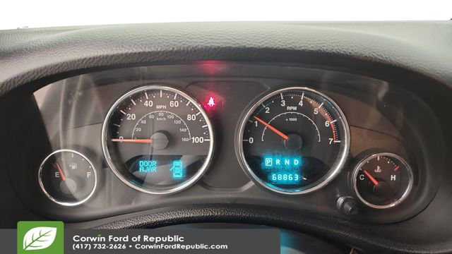 Used 2011 Jeep Wrangler Unlimited Rubicon w/ Dual Top Group image 13