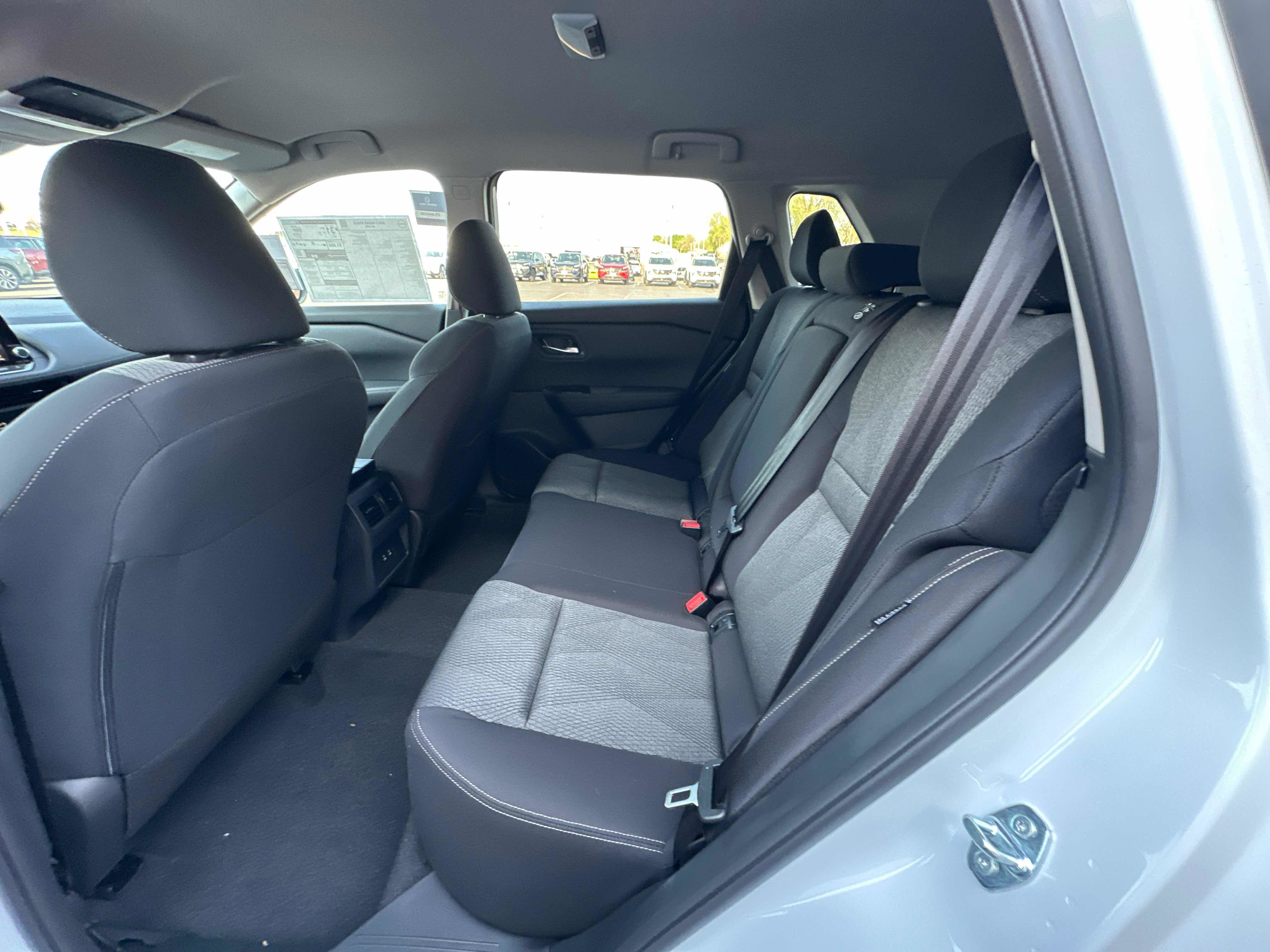 New 2026 Nissan Rogue SV w/ Cold Weather Package AWD/4WD image 28