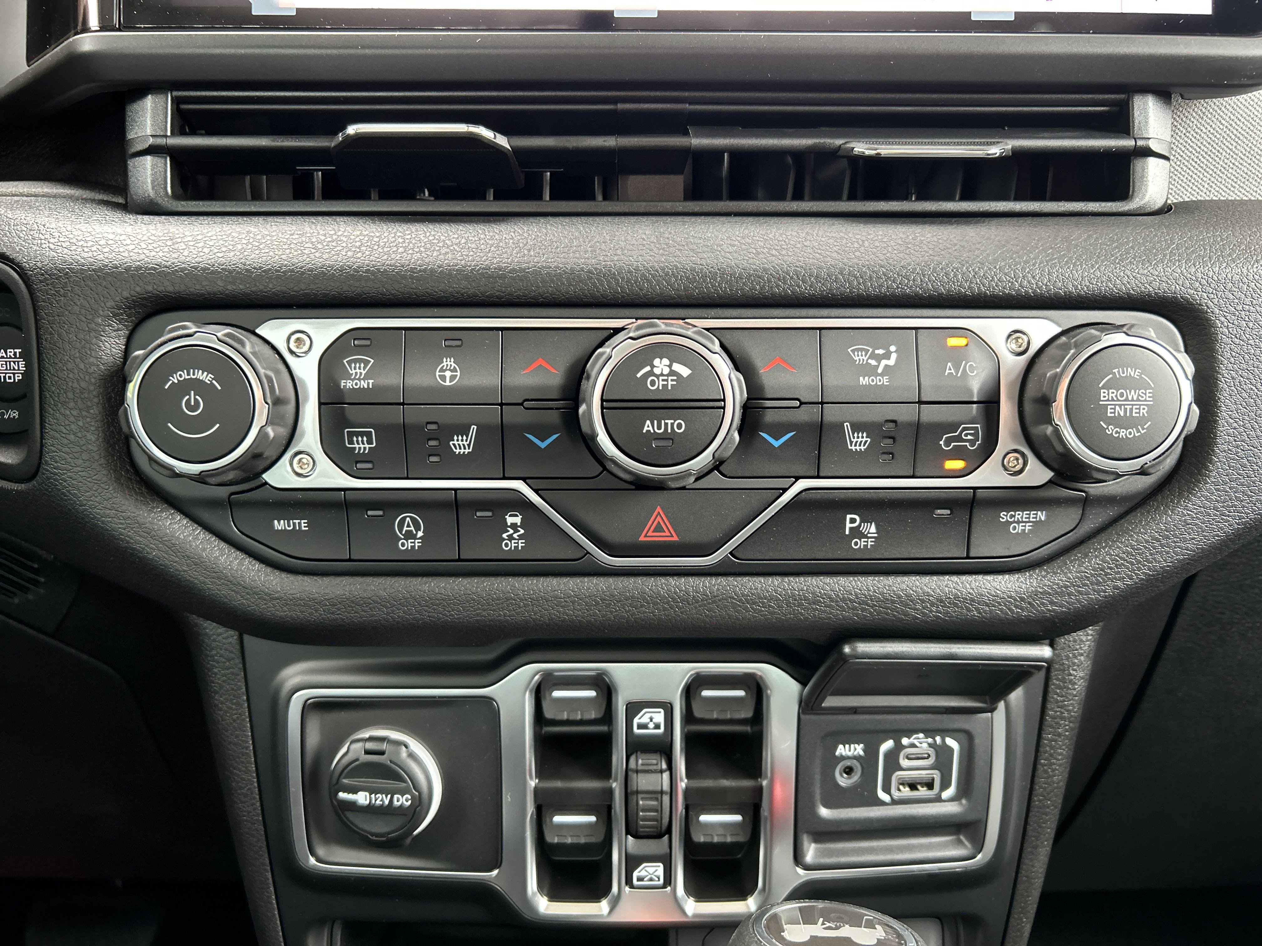 New 2025 Jeep Wrangler Sport S image 25