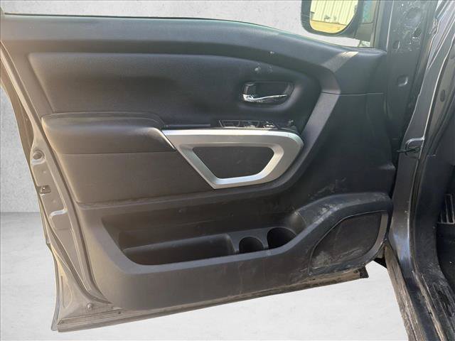 Used 2019 Nissan Titan SV RWD image 9