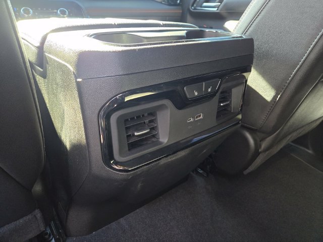 Used 2025 GMC Sierra 2500 AT4 AWD/4WD image 13