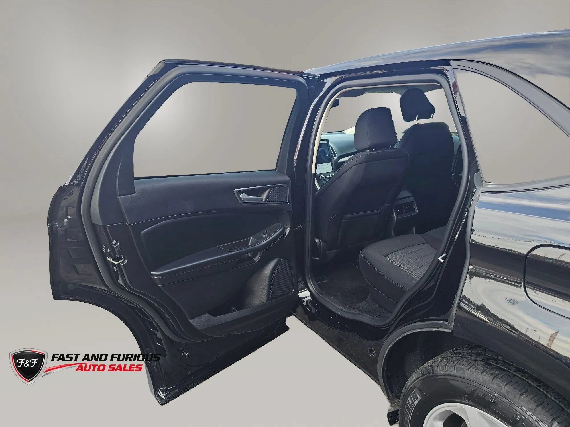 Used 2024 Ford Edge SE AWD/4WD image 10