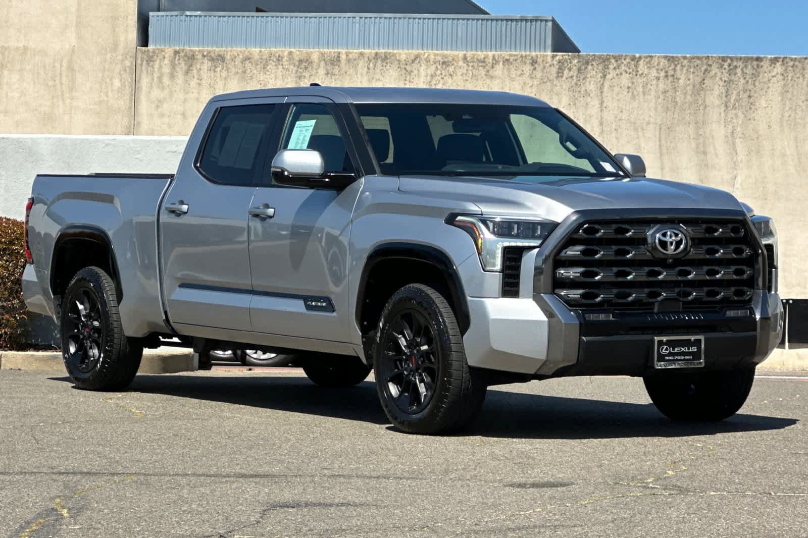 Used 2023 Toyota Tundra Platinum AWD/4WD image 5