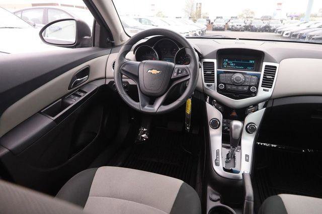 Used 2011 Chevrolet Cruze LS w/ Connectivity Package image 17