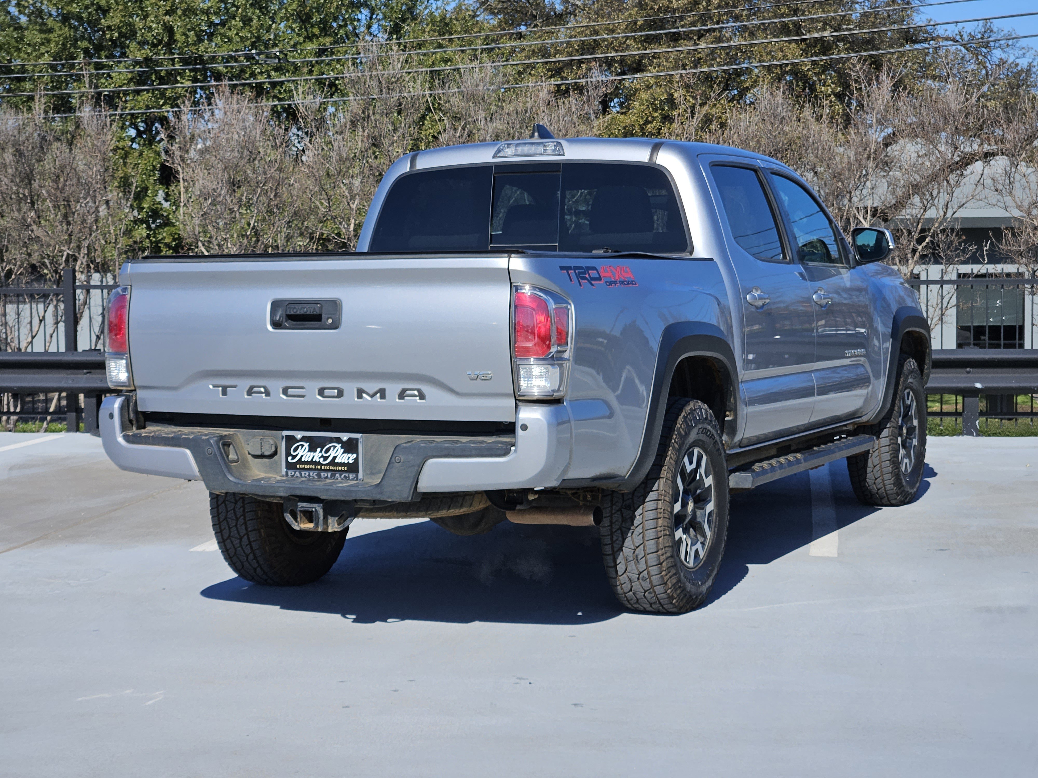 Used 2021 Toyota Tacoma TRD Off-Road w/ Technology Package image 9