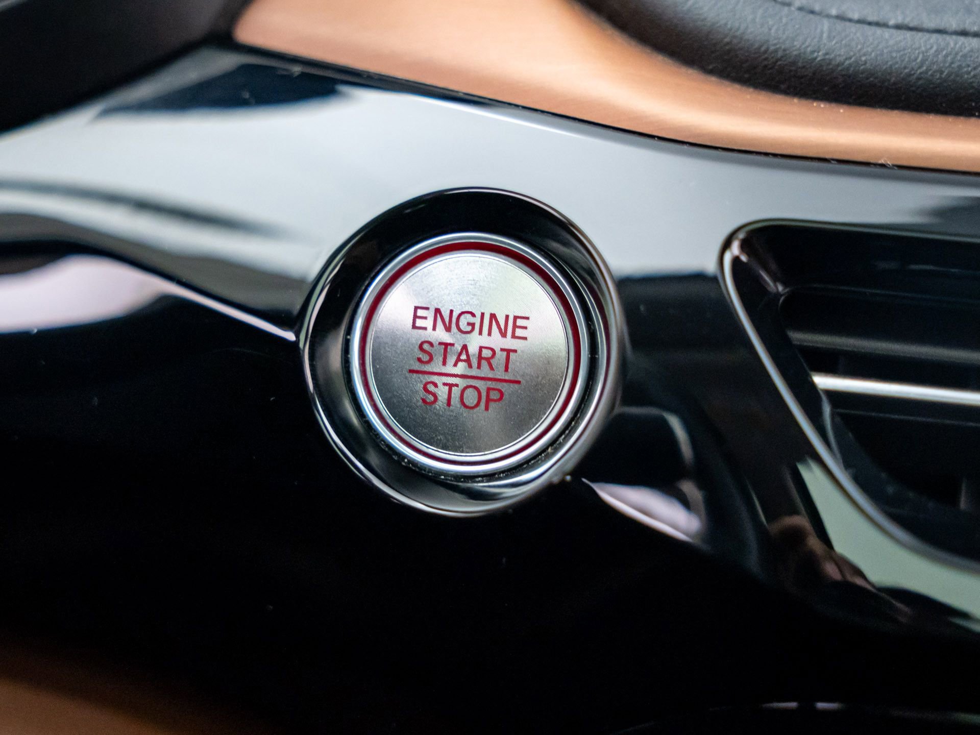 Used 2023 Acura MDX SH-AWD w/ Technology Package image 23