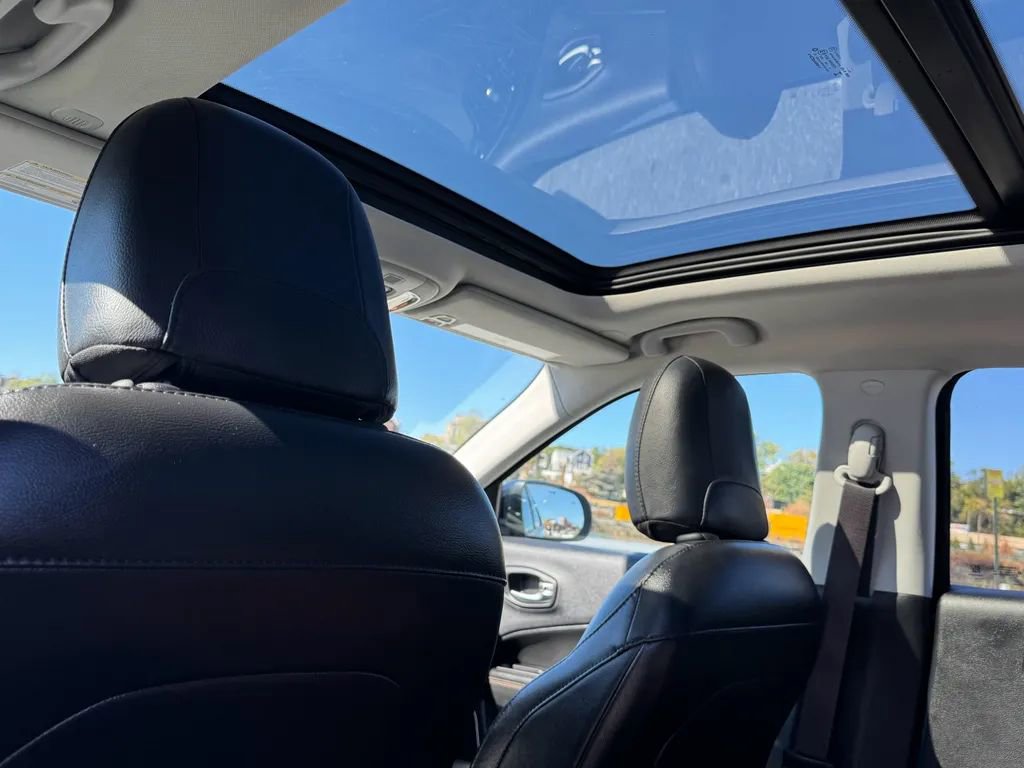 Used 2020 Jeep Compass Limited w/ Safety & Security Group image 27