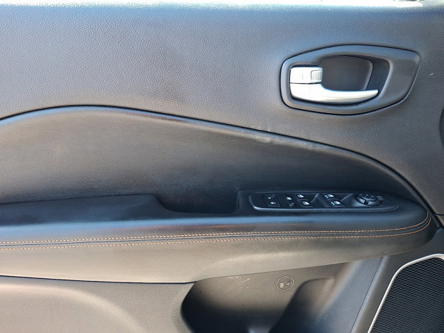 Used 2018 Jeep Compass Limited w/ Navigation Group AWD/4WD image 12