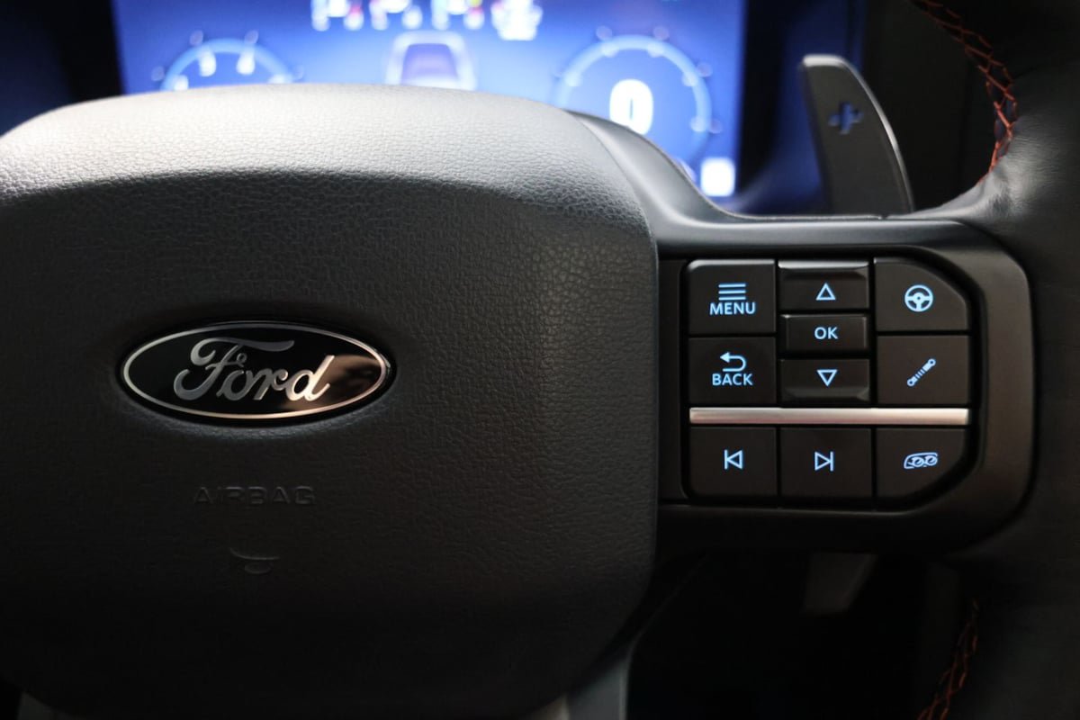 Used 2025 Ford F150 Raptor AWD/4WD image 30
