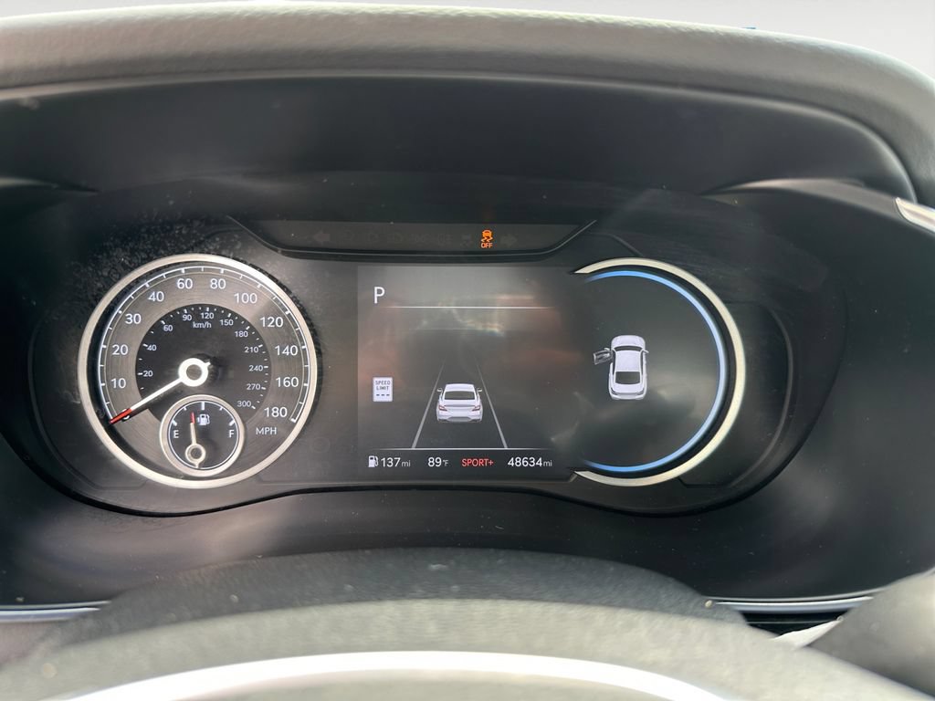 Used 2025 Genesis G70 2.5T AWD/4WD image 18