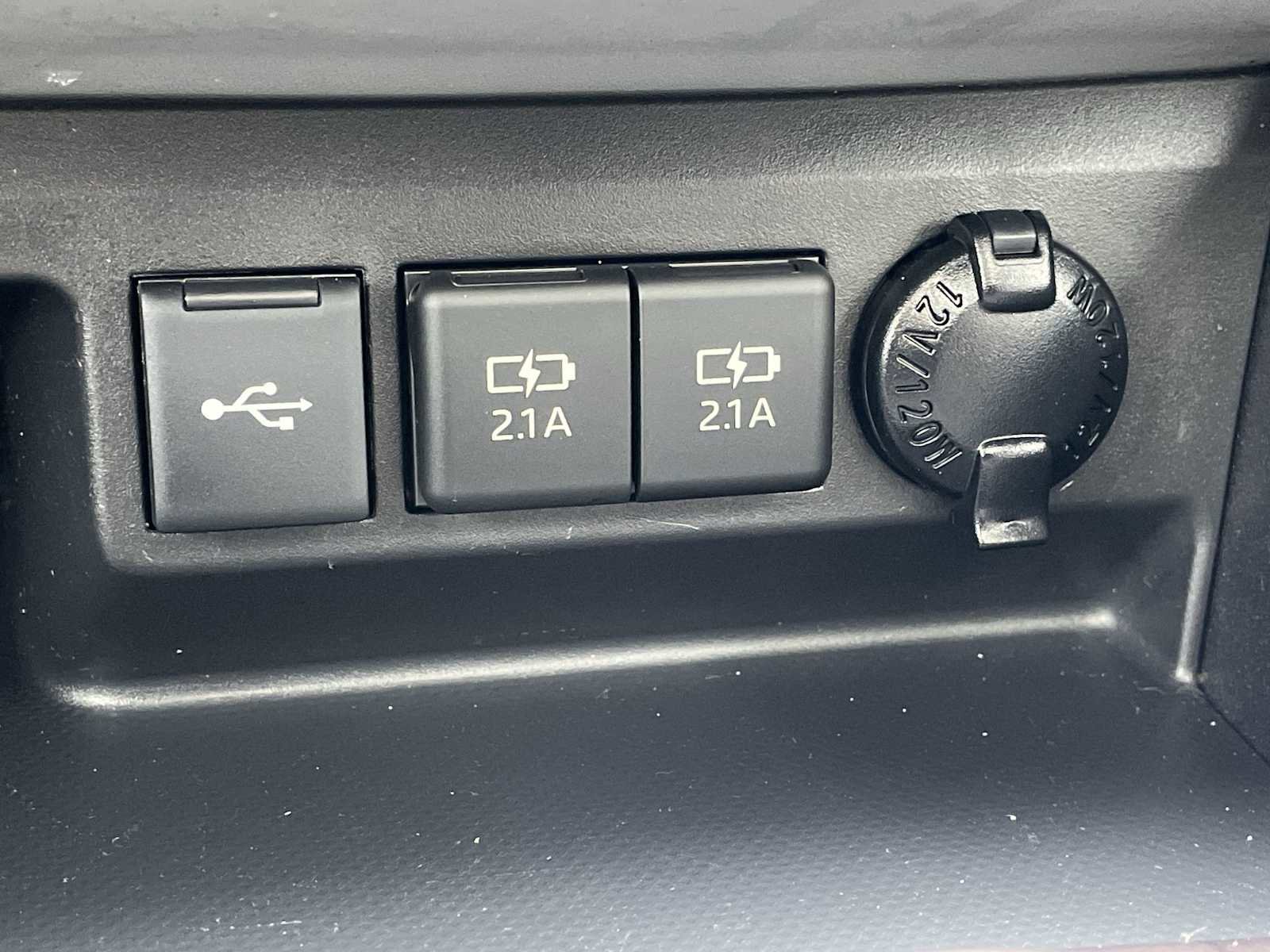 Used 2020 Toyota Highlander Limited image 24