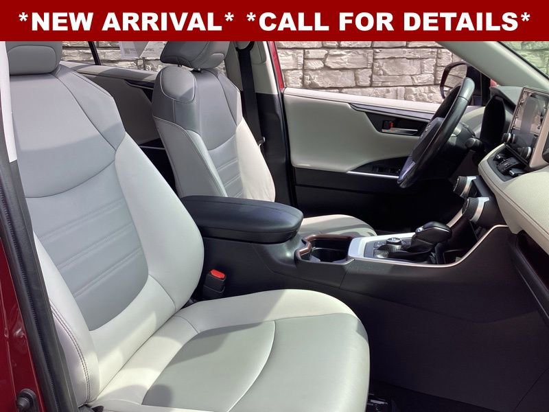 Used 2019 Toyota RAV4 Limited w/ All Weather Liner Package image 19