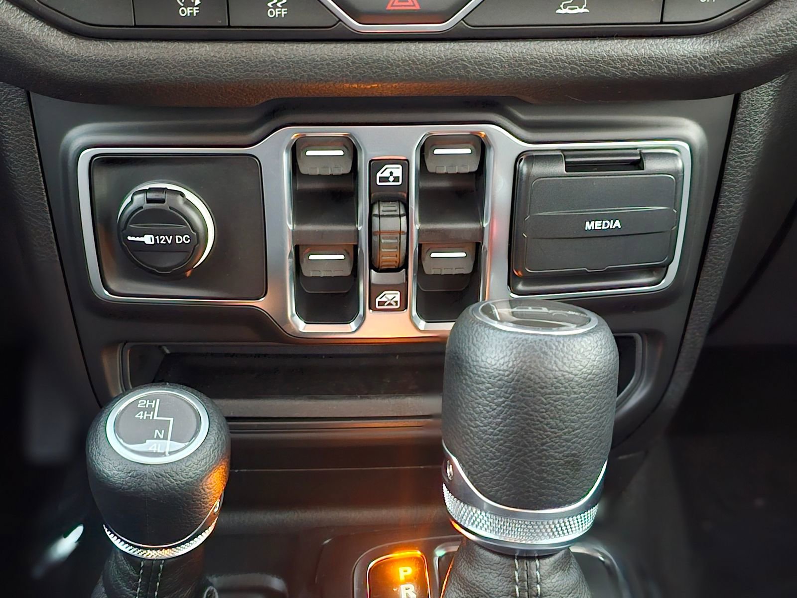 New 2026 Jeep Gladiator Sport image 14