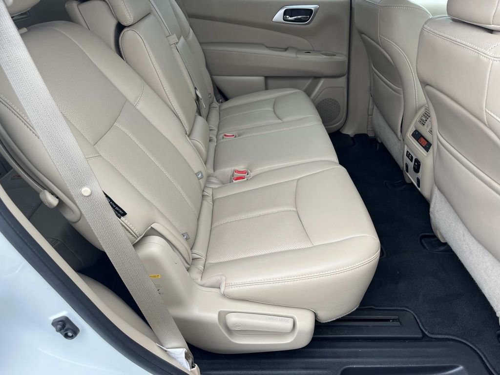 Used 2019 Nissan Pathfinder Platinum image 28