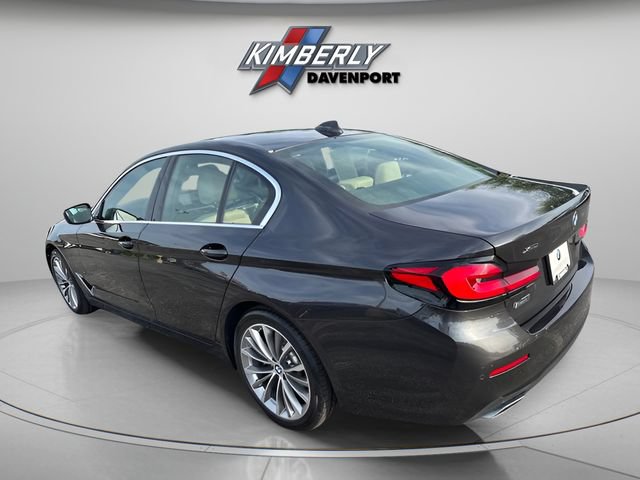 Certified 2023 BMW 530i xDrive w/ Premium Package AWD/4WD image 3