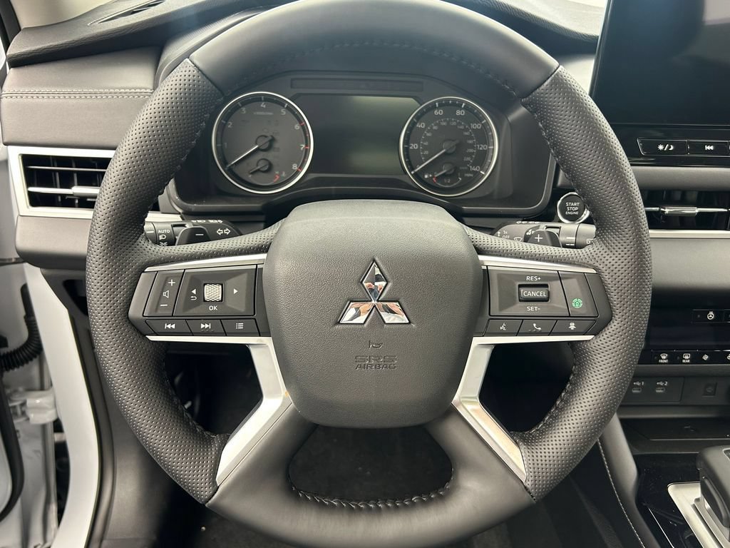 New 2026 Mitsubishi Outlander AWD image 13