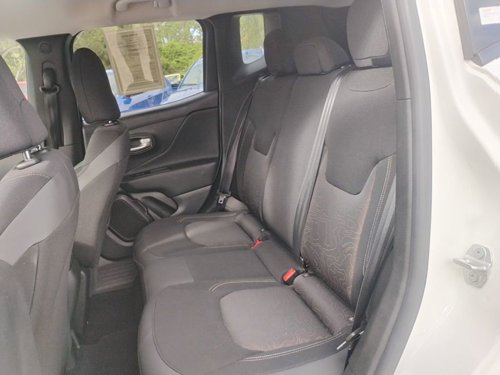 Used 2023 Jeep Renegade Latitude image 14