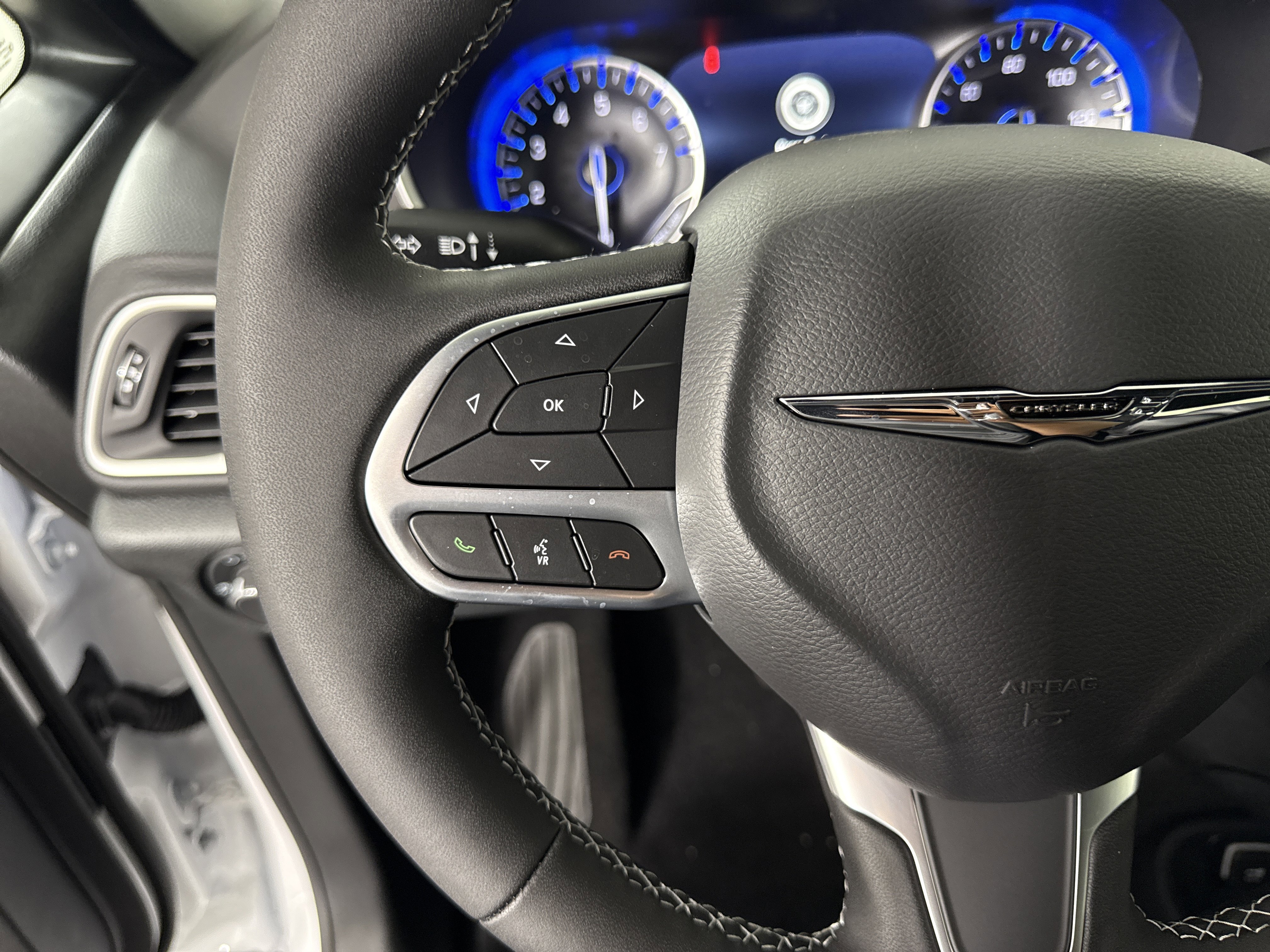 New 2026 Chrysler Voyager LX image 17