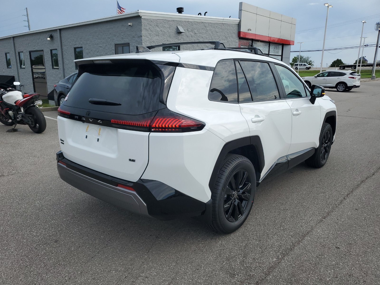 New 2026 Toyota RAV4 SE w/ Convenience Package AWD/4WD image 4