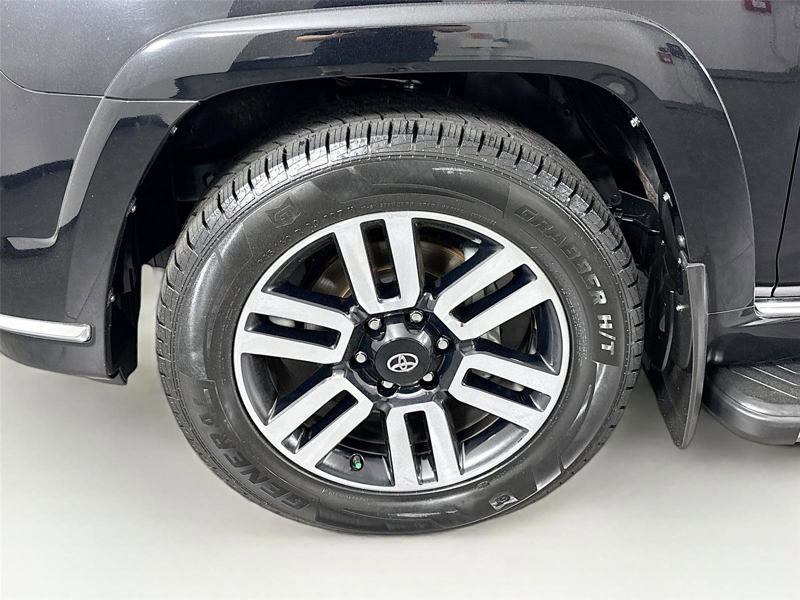 Used 2022 Toyota 4Runner Limited AWD/4WD image 47