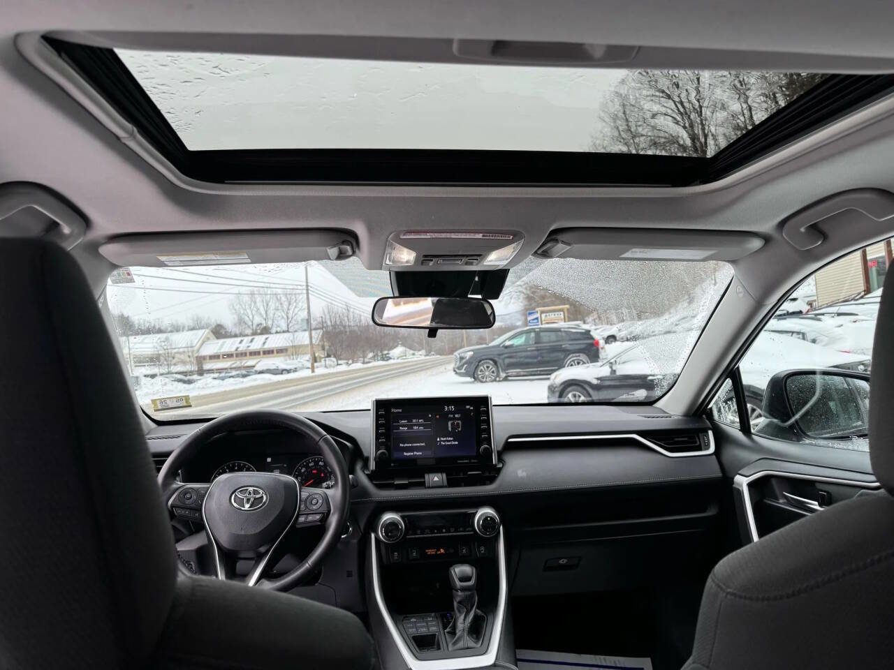 Used 2022 Toyota RAV4 XLE w/ Convenience Package image 19