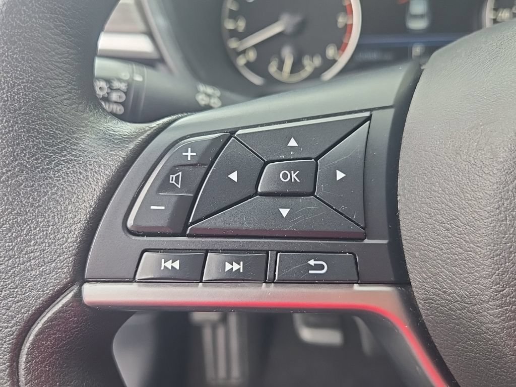 Used 2024 Nissan Altima 2.5 SV FWD image 16