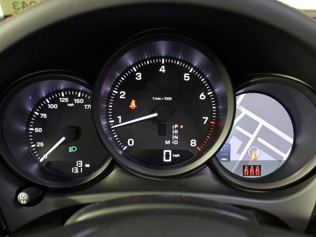 Certified 2026 Porsche Macan image 21