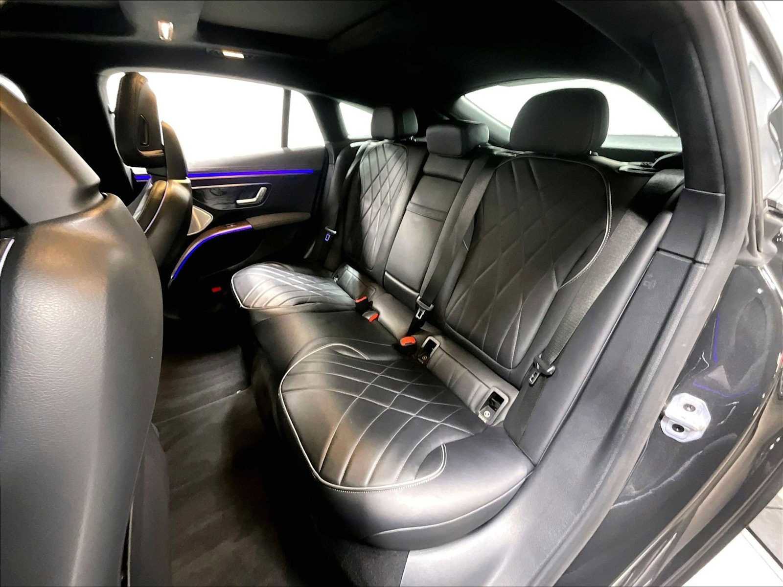 Used 2023 Mercedes-Benz EQS 580 4MATIC Sedan image 31
