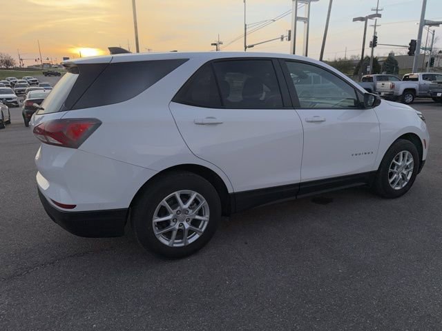 Used 2024 Chevrolet Equinox LS w/ LS Convenience Package image 12