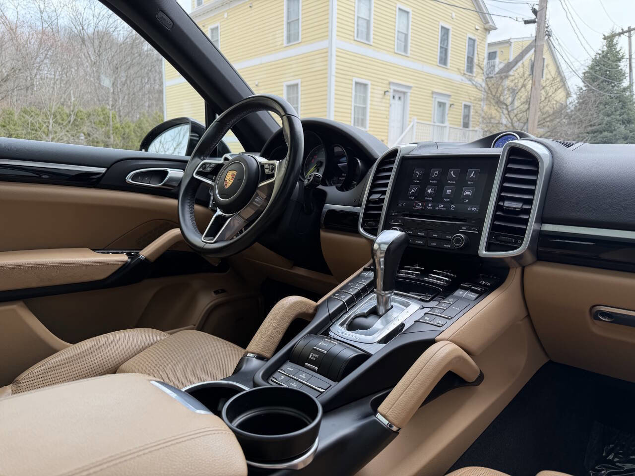 Used 2018 Porsche Cayenne S Platinum image 28