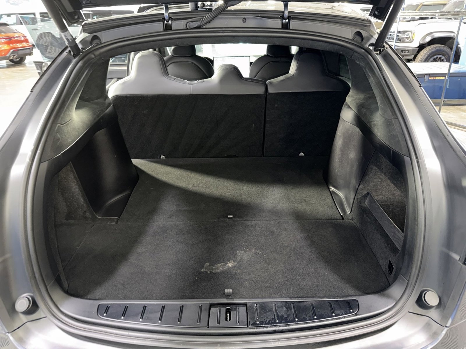 Used 2023 Tesla Model X image 33