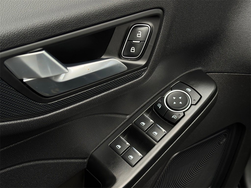 Used 2025 Ford Escape ST-Line image 11