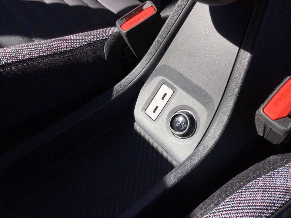 Certified 2025 MINI Cooper S image 13