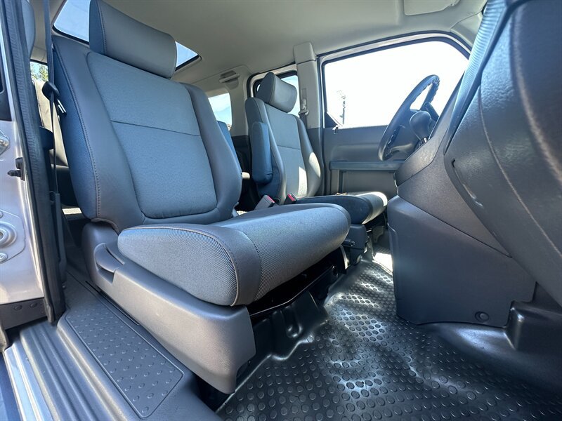 Used 2005 Honda Element EX image 12