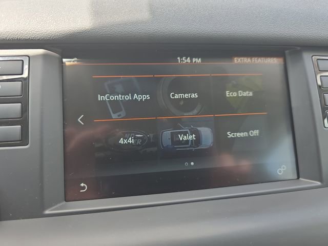 Used 2019 Land Rover Discovery Sport SE image 24