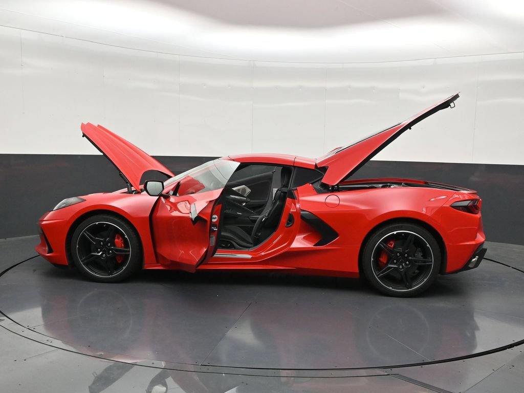 Used 2024 Chevrolet Corvette Stingray Preferred Cpe w/ 2LT RWD image 33